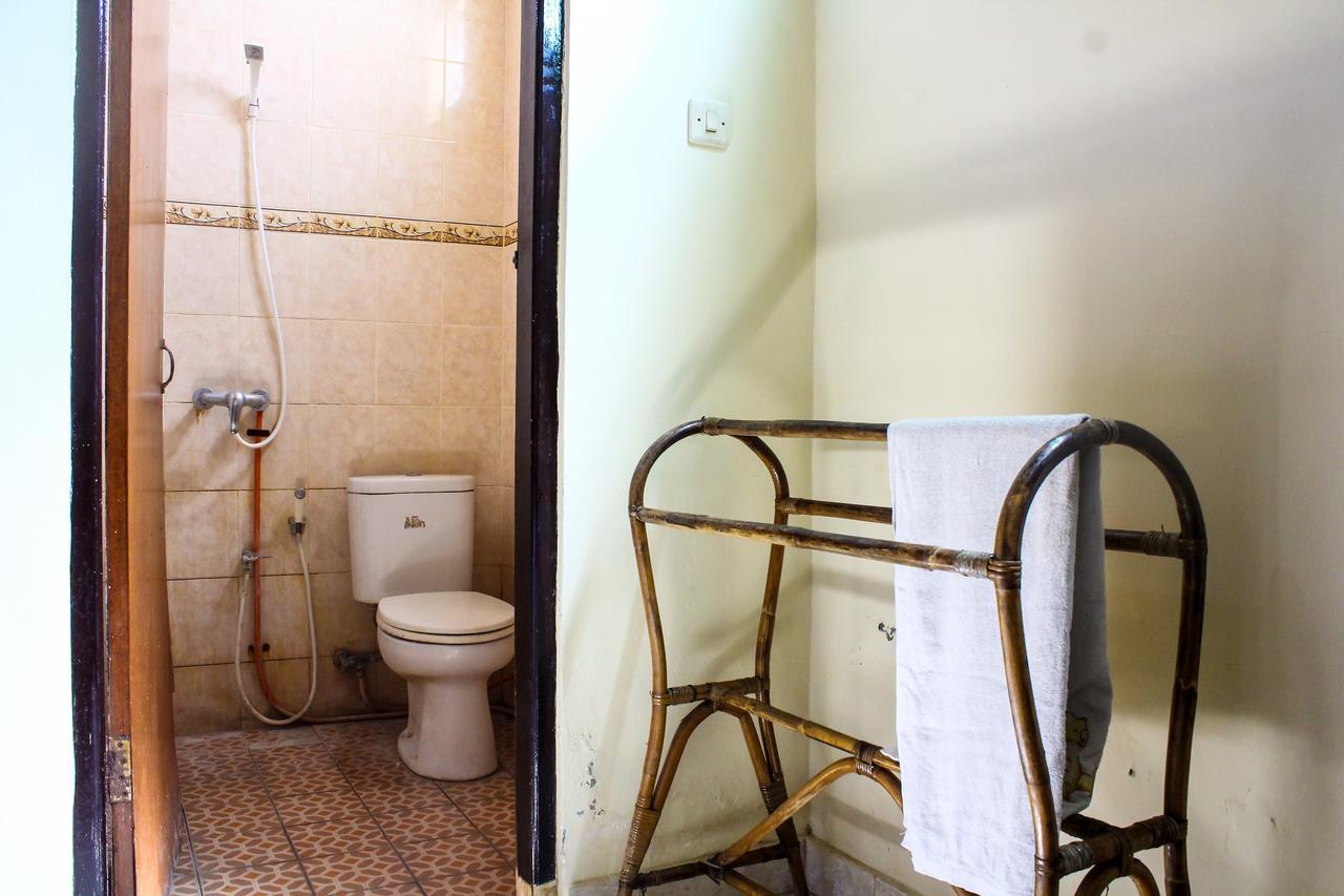 Lolo Beach Inn Legian Εξωτερικό φωτογραφία