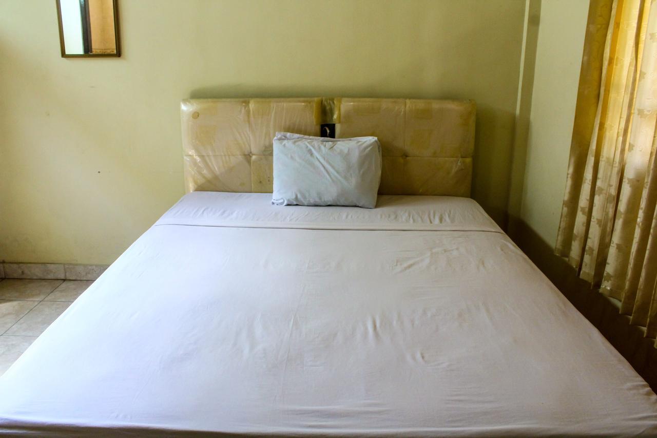 Lolo Beach Inn Legian Εξωτερικό φωτογραφία