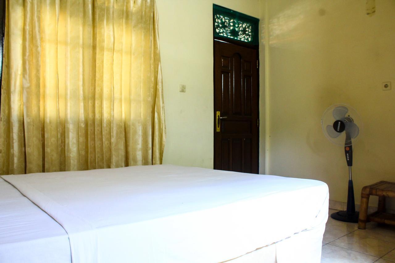 Lolo Beach Inn Legian Εξωτερικό φωτογραφία