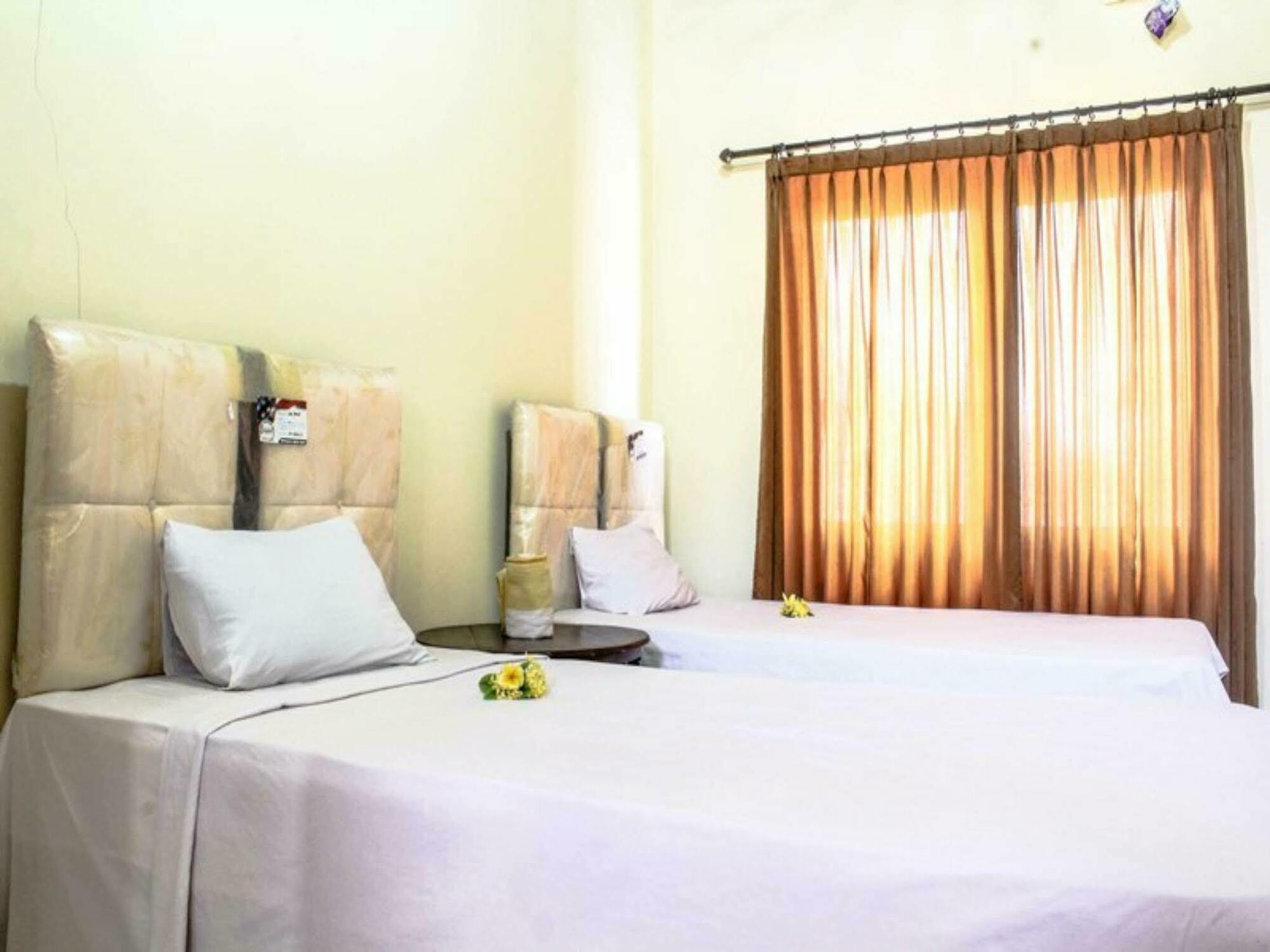 Lolo Beach Inn Legian Εξωτερικό φωτογραφία