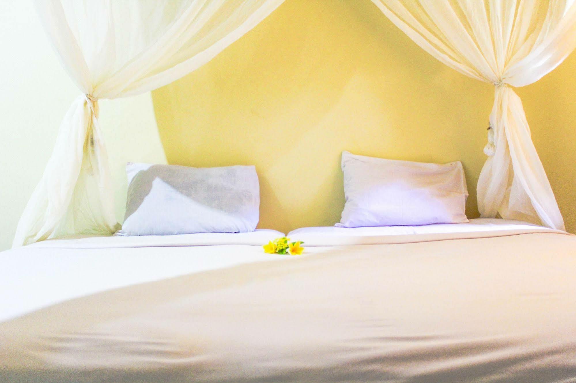 Lolo Beach Inn Legian Εξωτερικό φωτογραφία