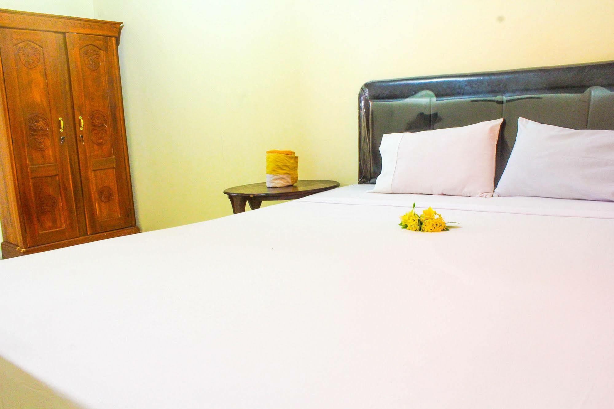 Lolo Beach Inn Legian Εξωτερικό φωτογραφία
