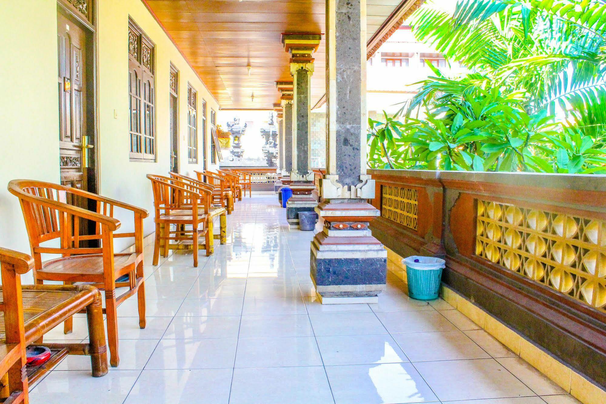 Lolo Beach Inn Legian Εξωτερικό φωτογραφία