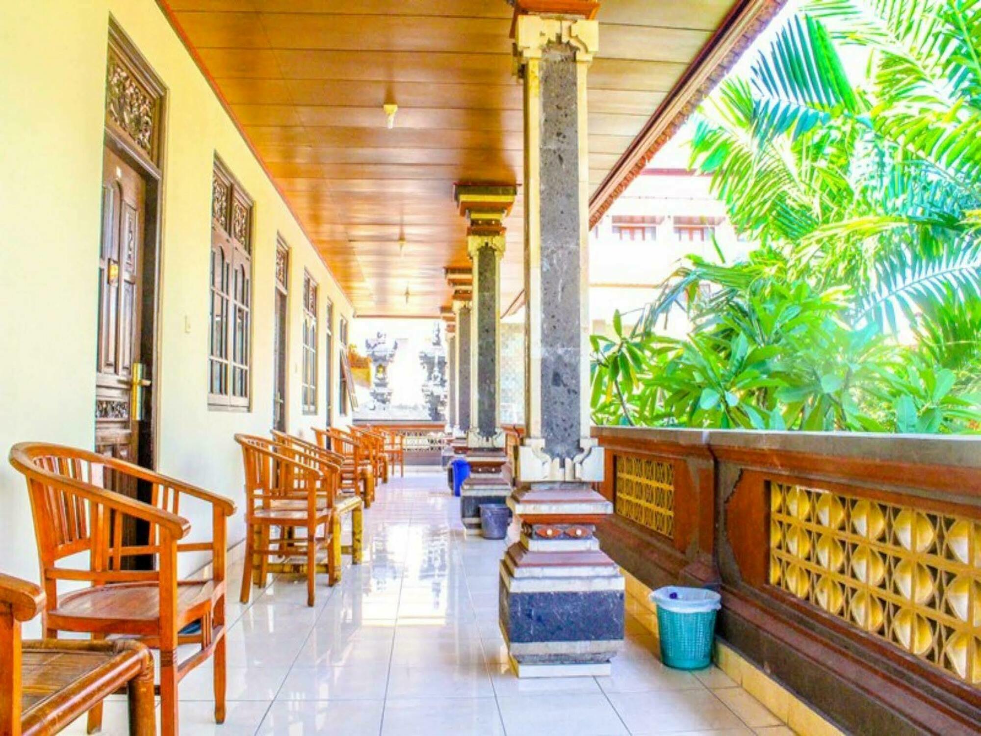 Lolo Beach Inn Legian Εξωτερικό φωτογραφία